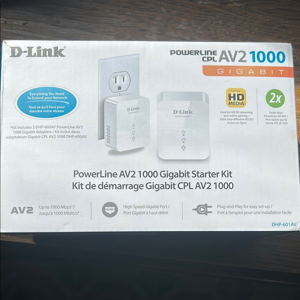 D-Link PowerLine AV2 1000 Gigabit Starter Kit - White
